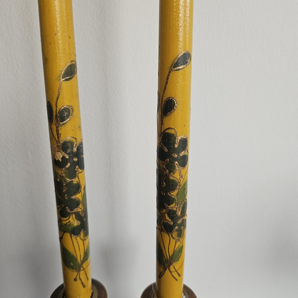 Vtg Wood Faux Taper Candles Painted Retro Clovers MCM Daisy Flower Power (2)